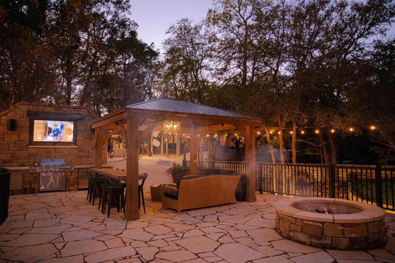 7744 Ranch Glamping Resort Austin Exterior foto